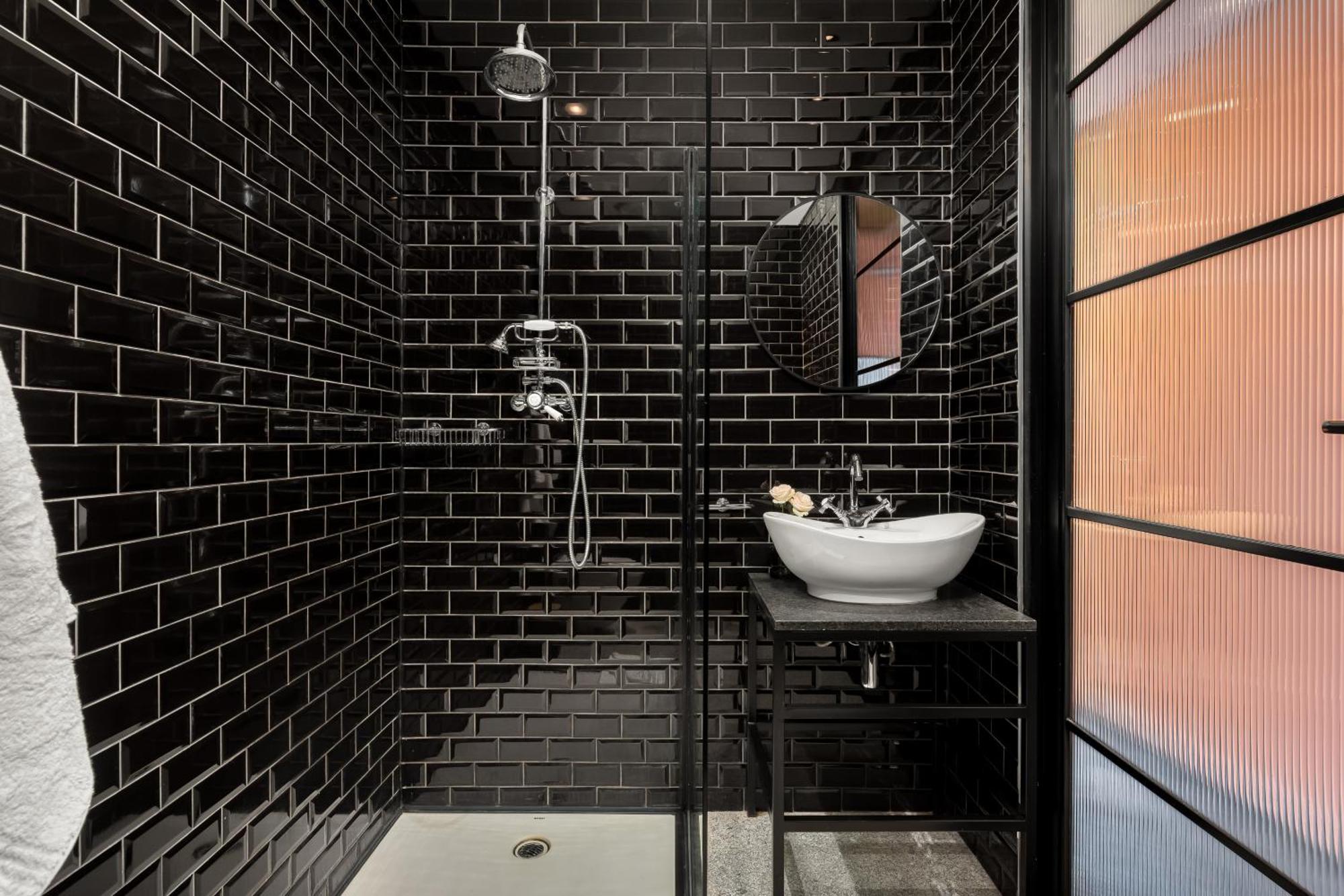 Neighbourgood Loop Street Hotel Cape Town Room photo